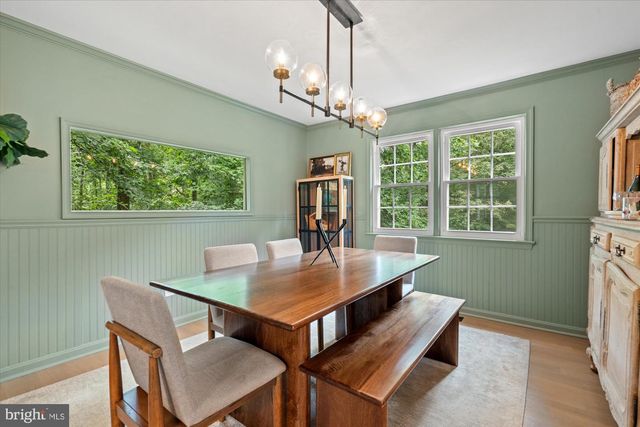 11300 TIMBERLINE DR, Oakton, VA 22124