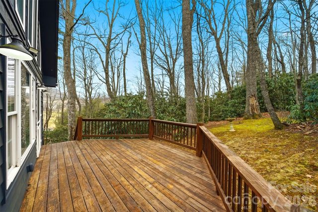 85 Sarahs Spring Road, Newland, NC 28657