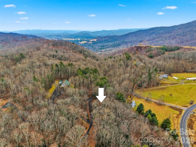 85 Sarahs Spring Road, Newland, NC 28657