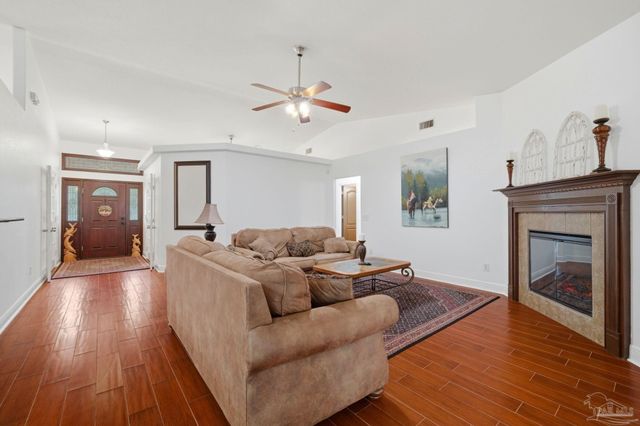 7963 N Hwy 87, Milton, FL 32570