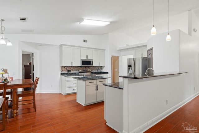 7963 N Hwy 87, Milton, FL 32570