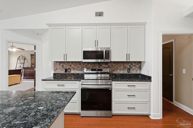 7963 N Hwy 87, Milton, FL 32570