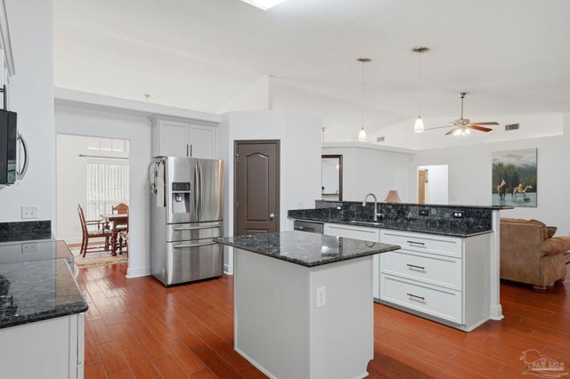 7963 N Hwy 87, Milton, FL 32570