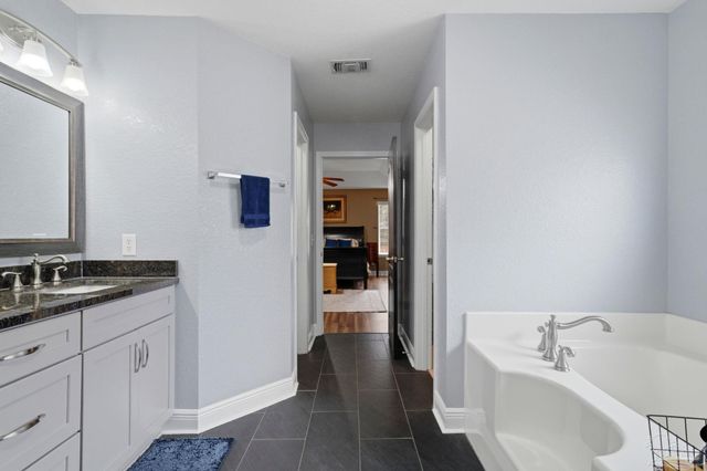 7963 N Hwy 87, Milton, FL 32570