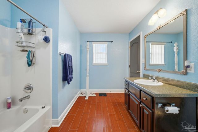 7963 N Hwy 87, Milton, FL 32570