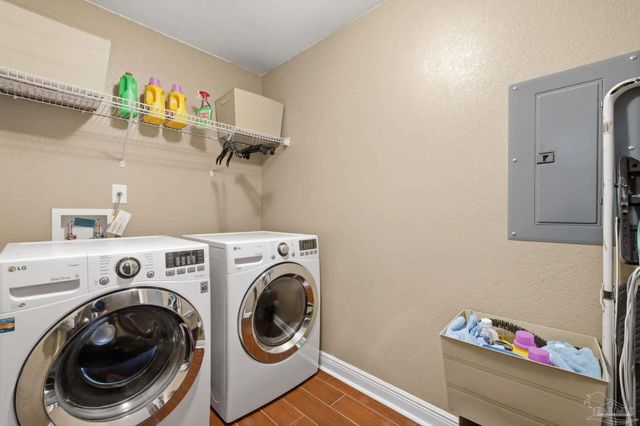 7963 N Hwy 87, Milton, FL 32570