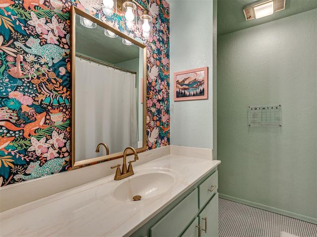 5517 NW Cemetery, Piedmont, OK 73078