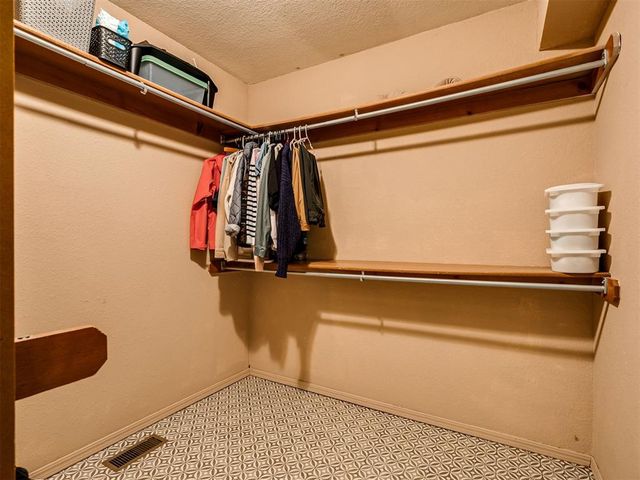 5517 NW Cemetery, Piedmont, OK 73078