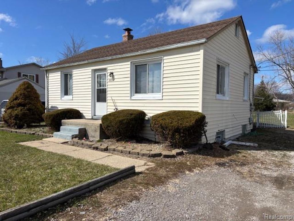18391 Masonic 1, Fraser, MI 48026