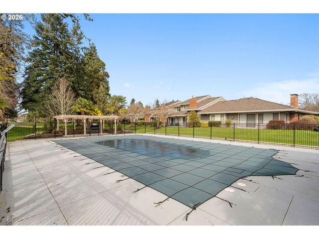 32540 Sw LAKE POINT Ct, Wilsonville, OR 97070