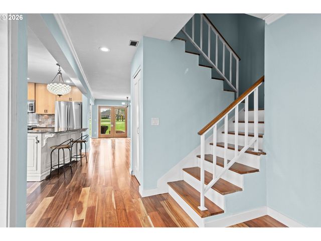 32540 Sw LAKE POINT Ct, Wilsonville, OR 97070