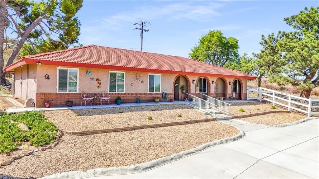 28300 Rawlings Road, Hemet, CA 92544