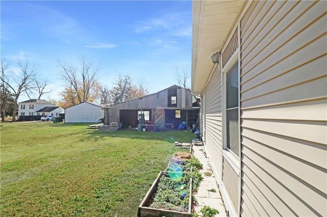 103 W 3rd Street, Garden City, MO 64747
