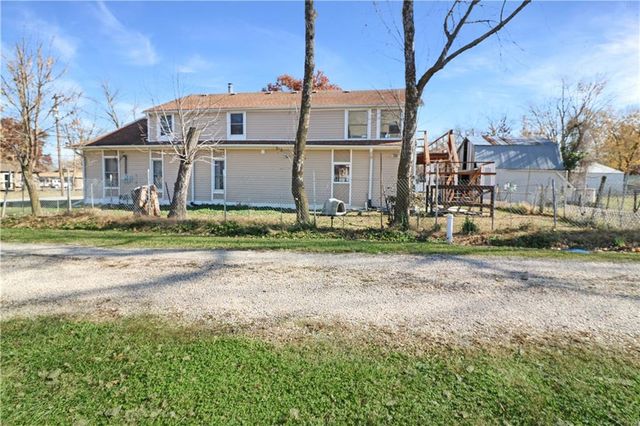 103 W 3rd Street, Garden City, MO 64747