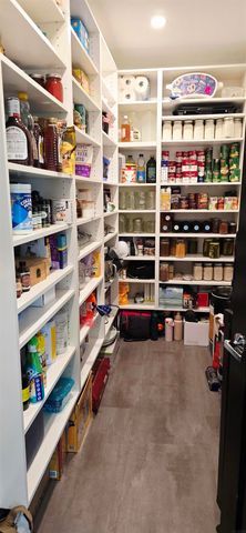 2988 Cottonwood Place, Charles City, IA 50616