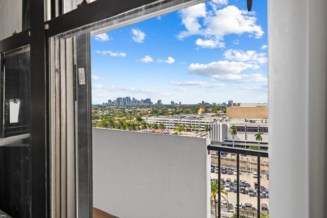 936 Intracoastal Drive 14C, Fort Lauderdale, FL 33304