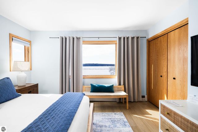 3142 Crystal Drive, Beulah, MI 49612