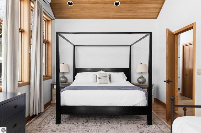 3142 Crystal Drive, Beulah, MI 49612