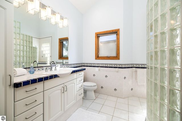 3142 Crystal Drive, Beulah, MI 49612