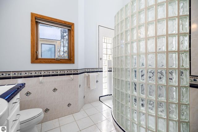 3142 Crystal Drive, Beulah, MI 49612