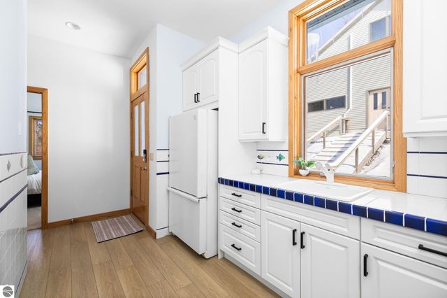 3142 Crystal Drive, Beulah, MI 49612