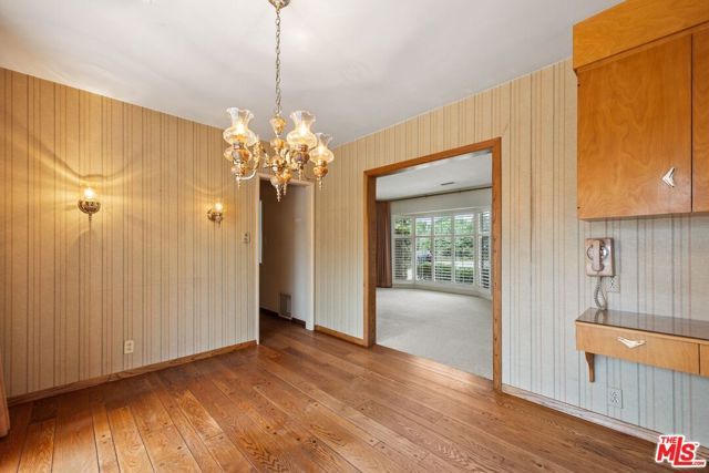 6846 Wish Avenue, Van Nuys (los Angeles), CA 91406