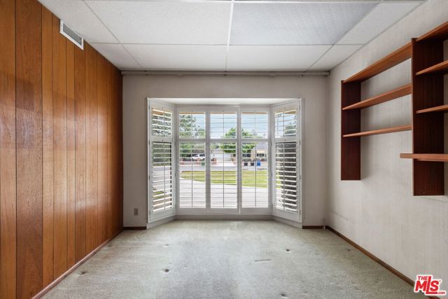 6846 Wish Avenue, Van Nuys (los Angeles), CA 91406