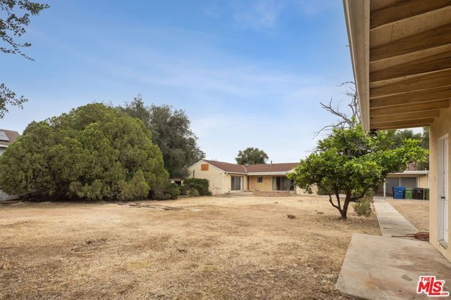 6846 Wish Avenue, Van Nuys (los Angeles), CA 91406