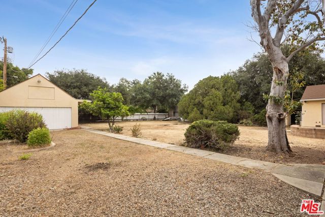 6846 Wish Avenue, Van Nuys (los Angeles), CA 91406