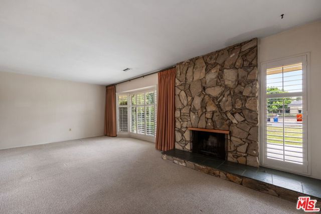6846 Wish Avenue, Van Nuys (los Angeles), CA 91406