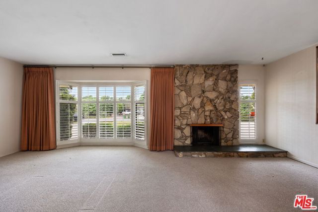 6846 Wish Avenue, Van Nuys (los Angeles), CA 91406