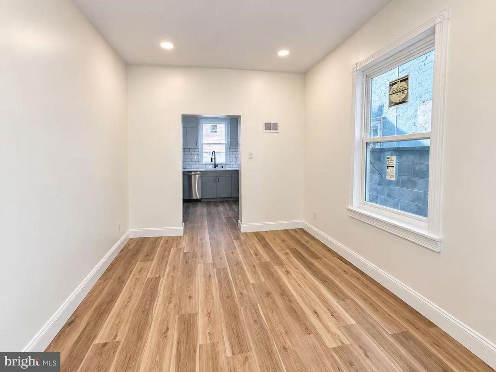 2322 S 11TH ST, Philadelphia, PA 19148 — photo 2
