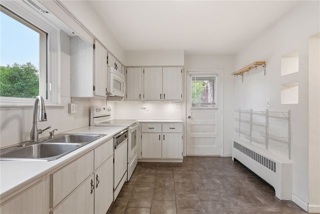 319 N 6th St, Clairton, PA 15025