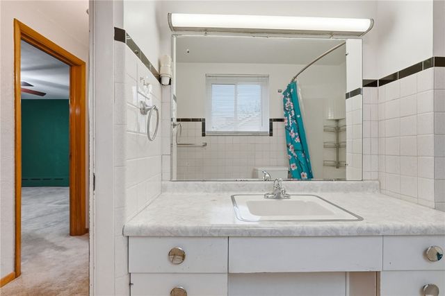 319 N 6th St, Clairton, PA 15025