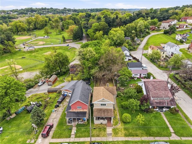 319 N 6th St, Clairton, PA 15025