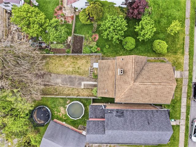 319 N 6th St, Clairton, PA 15025