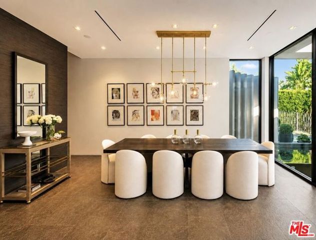 1049 Loma Vista Drive, Beverly Hills, CA 90210