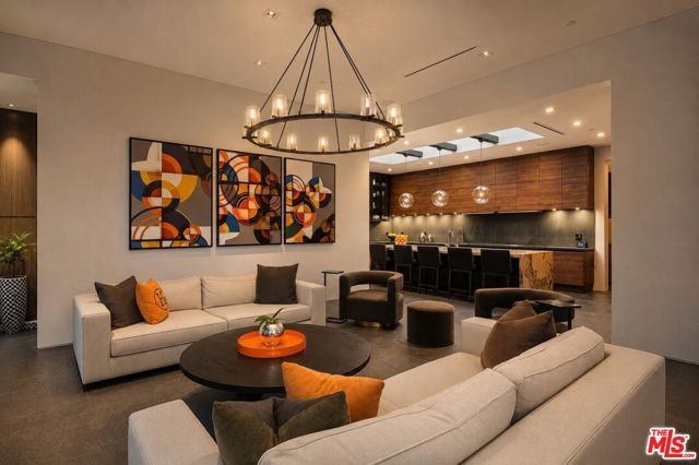 1049 Loma Vista Drive, Beverly Hills, CA 90210