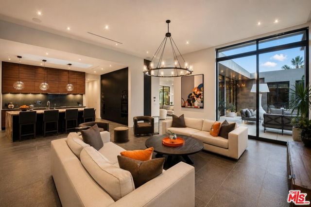 1049 Loma Vista Drive, Beverly Hills, CA 90210