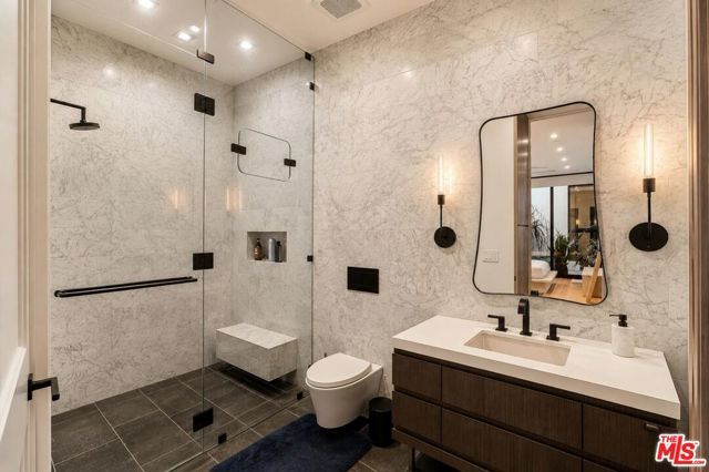 1049 Loma Vista Drive, Beverly Hills, CA 90210