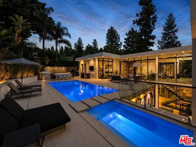 1049 Loma Vista Drive, Beverly Hills, CA 90210