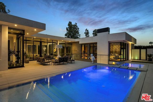 1049 Loma Vista Drive, Beverly Hills, CA 90210