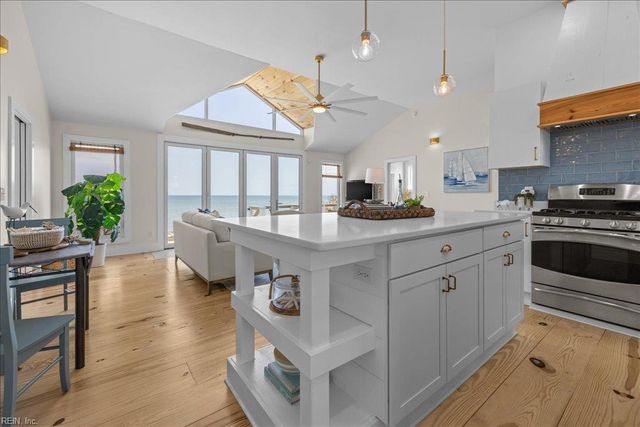 907 Bay Tree Beach RD, Seaford, VA 23696