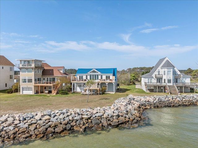 907 Bay Tree Beach RD, Seaford, VA 23696