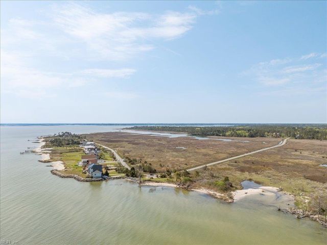 907 Bay Tree Beach RD, Seaford, VA 23696