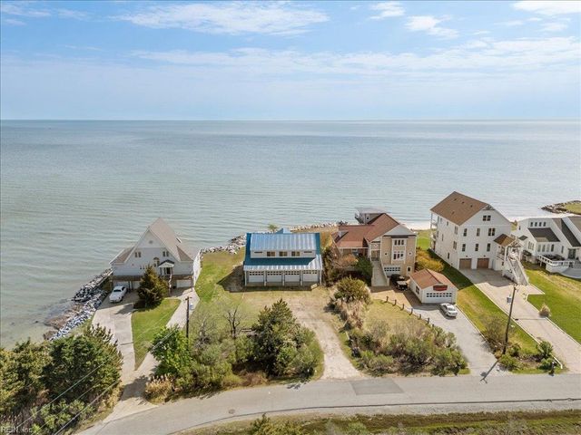 907 Bay Tree Beach RD, Seaford, VA 23696