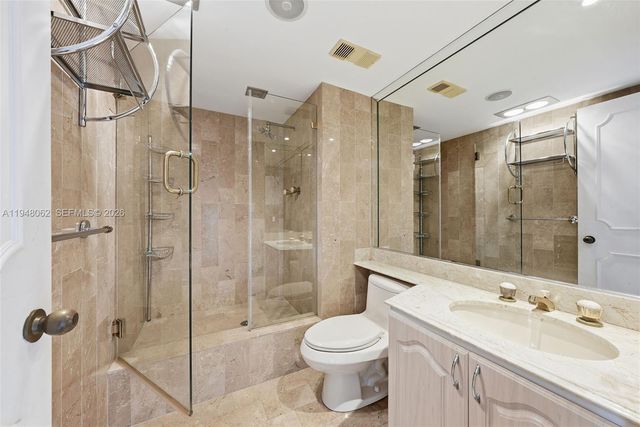 3 Grove Isle Dr C605, Miami, FL 33133