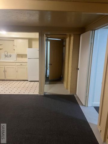 141 S Birch Street, Blackfoot, ID 83221