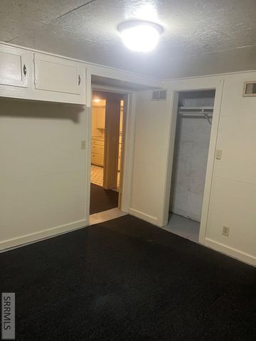 141 S Birch Street, Blackfoot, ID 83221