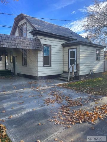 141 S Birch Street, Blackfoot, ID 83221